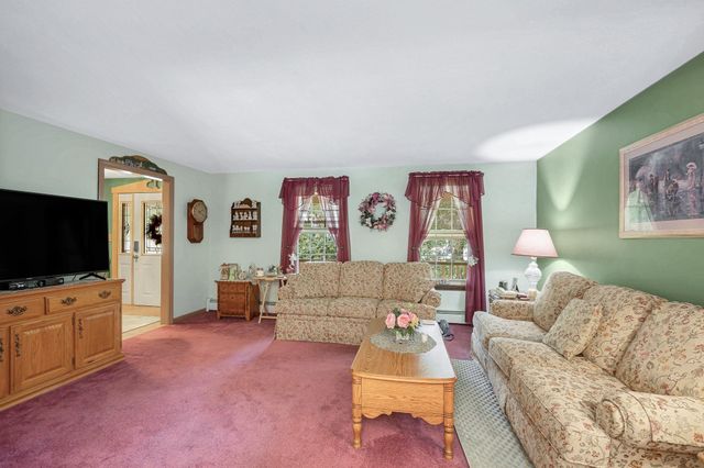 167 Trout Brook Rd, Dracut, MA 01826