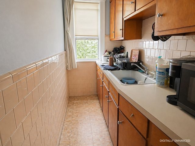 21 Sterling Street, Worcester, MA 01610
