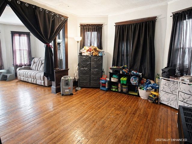 21 Sterling Street, Worcester, MA 01610