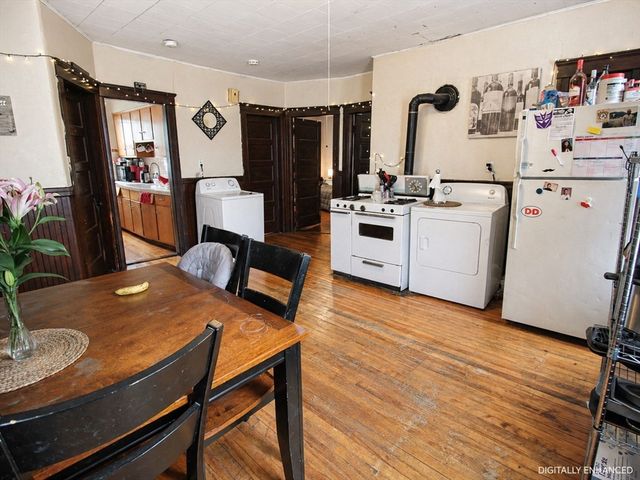 21 Sterling Street, Worcester, MA 01610