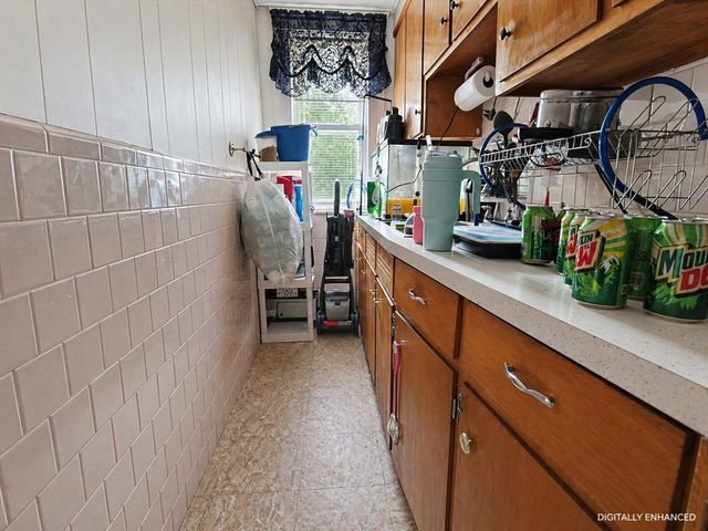 21 Sterling Street, Worcester, MA 01610