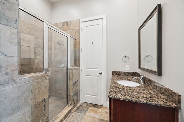 1761 W 24th Street, Houston, TX 77008