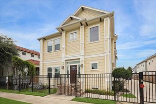 1761 W 24th Street, Houston, TX 77008