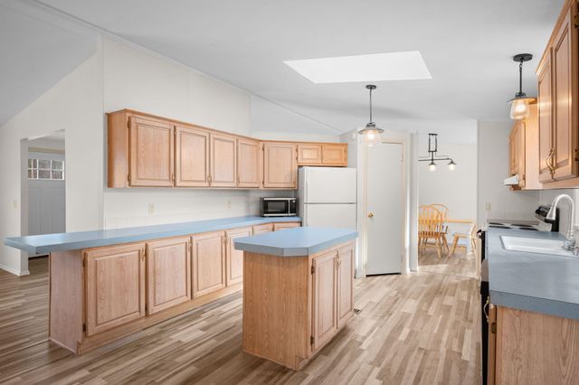 30907 N Hardesty Rd, Chattaroy, WA 99003
