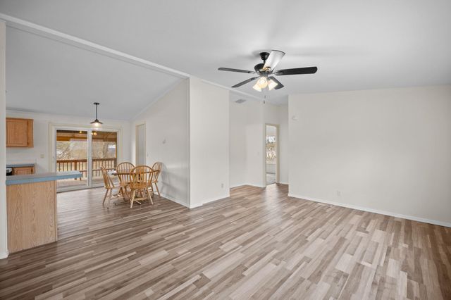 30907 N Hardesty Rd, Chattaroy, WA 99003