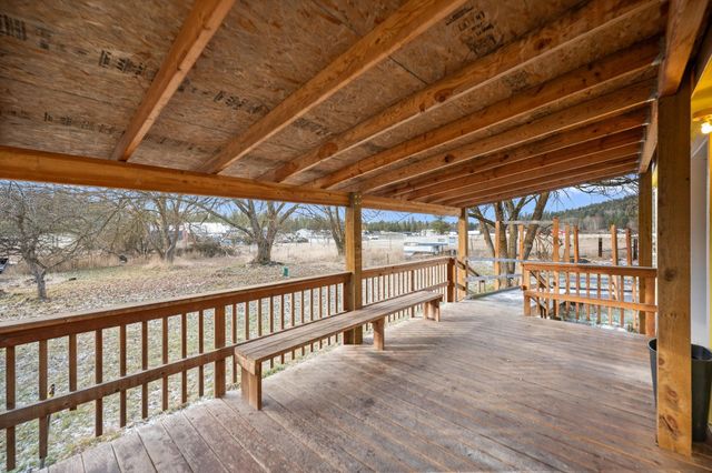 30907 N Hardesty Rd, Chattaroy, WA 99003
