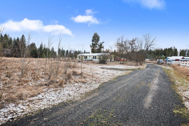 30907 N Hardesty Rd, Chattaroy, WA 99003
