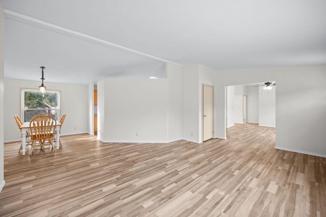 30907 N Hardesty Rd, Chattaroy, WA 99003