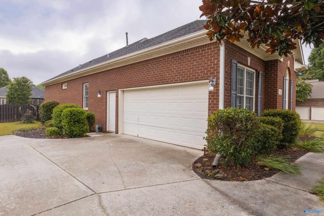 520 Thoreau Spring Court, Madison, AL 35758