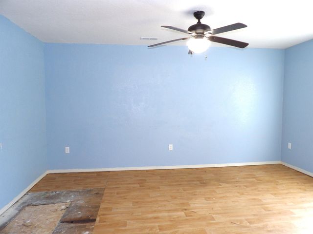 1910 S Greenwood Ave.,, Wichita, KS 67211