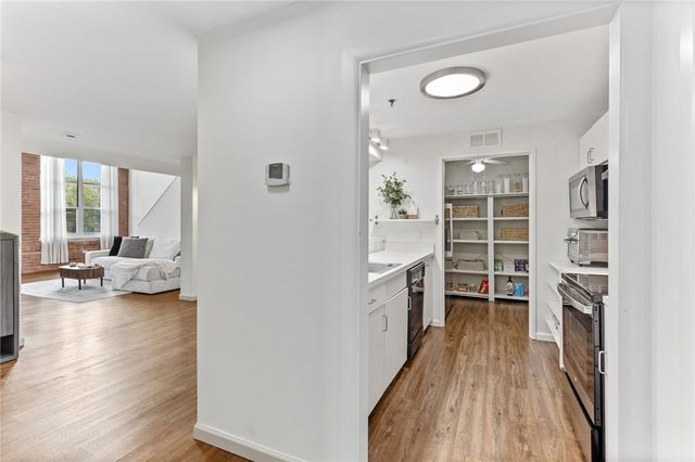 494 Woonasquatucket Avenue 416, North Providence, RI 02911