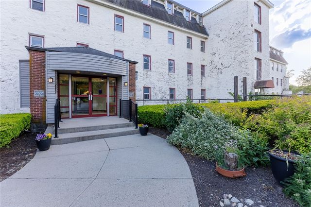 494 Woonasquatucket Avenue 416, North Providence, RI 02911