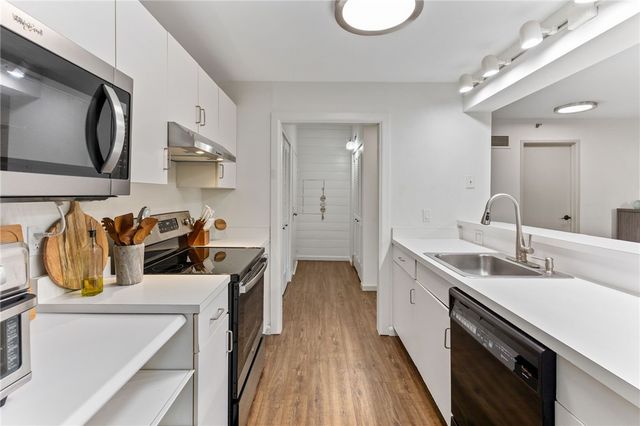 494 Woonasquatucket Avenue 416, North Providence, RI 02911