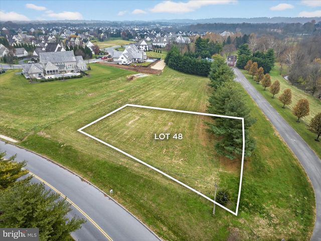 48 MEADOWBREEZE, Lititz, PA 17543