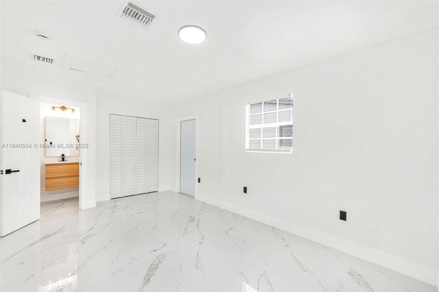 10520 SW 160th St, Miami, FL 33157