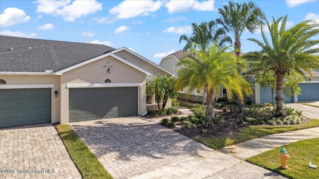 7823 Loren Cove Drive, Melbourne, FL 32940