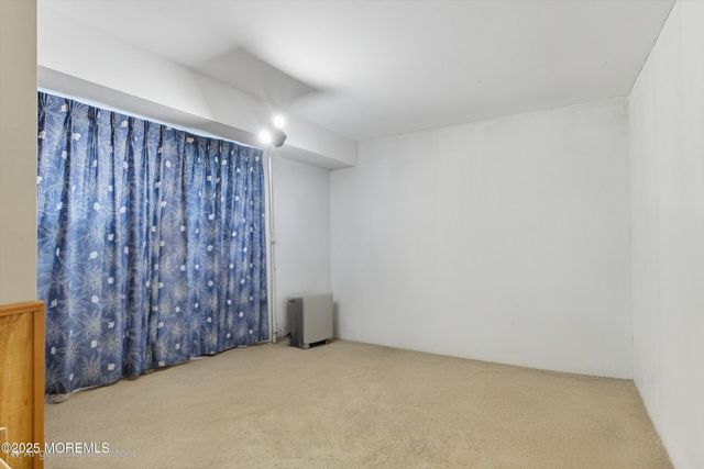 30 Heritage Drive, Howell, NJ 07731