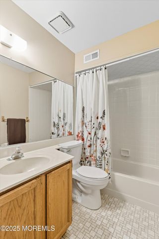 30 Heritage Drive, Howell, NJ 07731