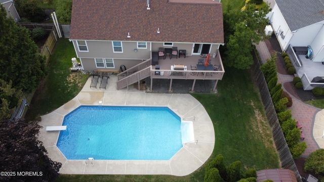 30 Heritage Drive, Howell, NJ 07731