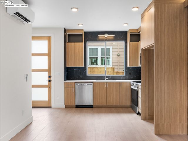 5179 Se 28th Ave 6, Portland, OR 97202