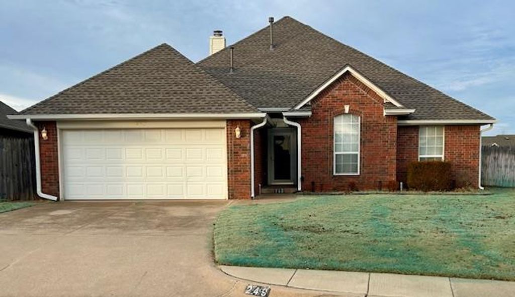 249 Cobblestone Circle, Edmond, OK 73034