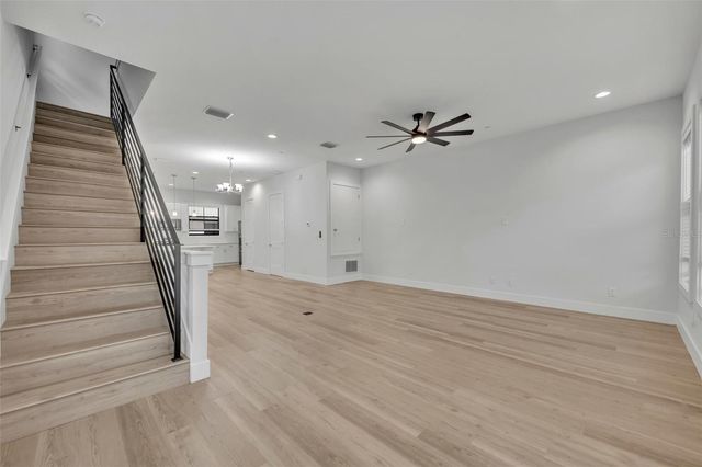 62 W JERSEY STREET 13, Orlando, FL 32806