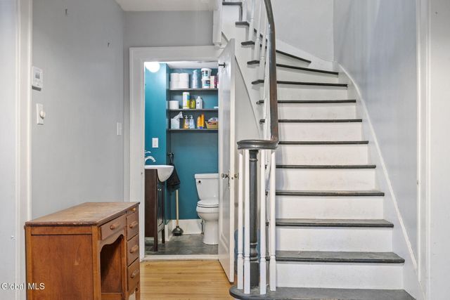 1301 Belmont Avenue, Schenectady, NY 12308