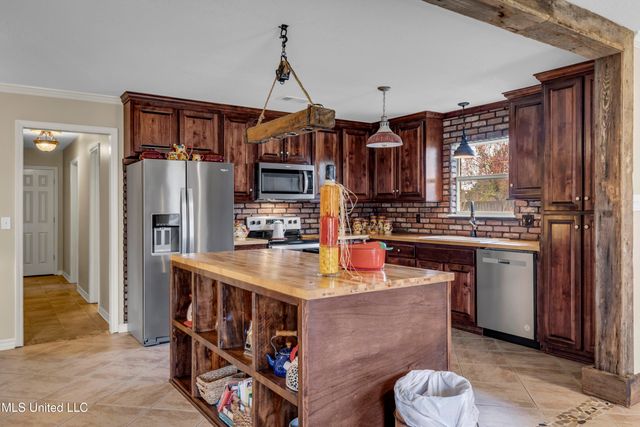 615 N Haven Drive, Biloxi, MS 39532