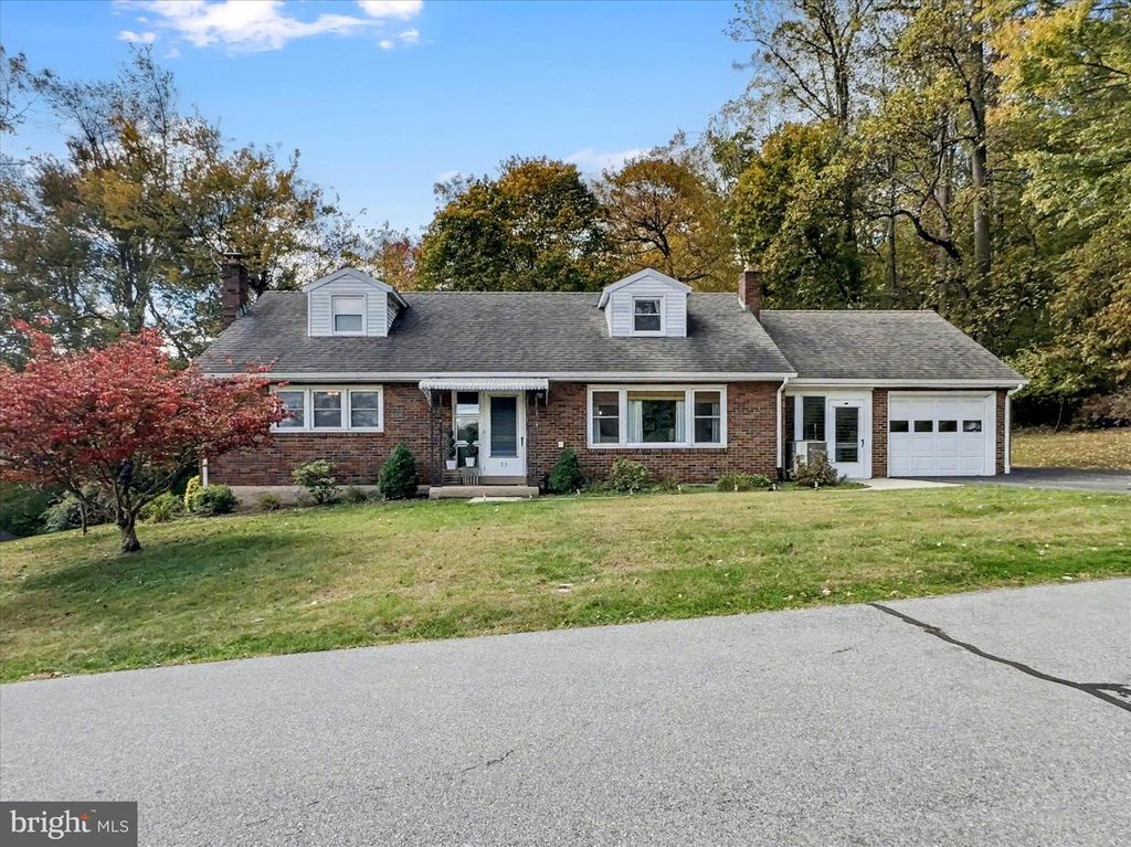 53 CHESTNUT ST, Adamstown, PA 19501