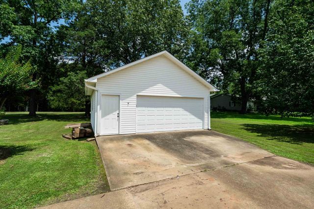 372 CR 218 DR, Corinth, MS 38834