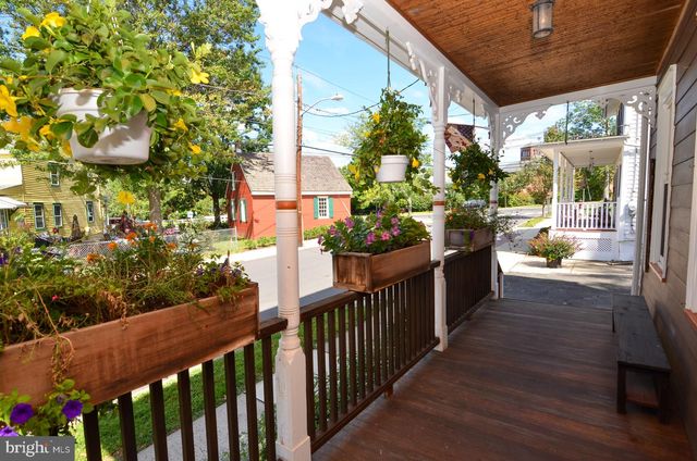 122 E BURLINGTON ST, Bordentown, NJ 08505
