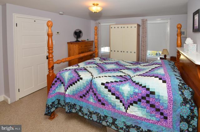 122 E BURLINGTON ST, Bordentown, NJ 08505