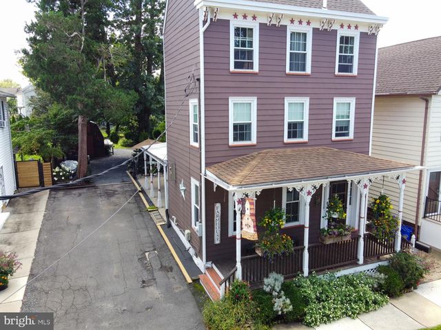 122 E BURLINGTON ST, Bordentown, NJ 08505