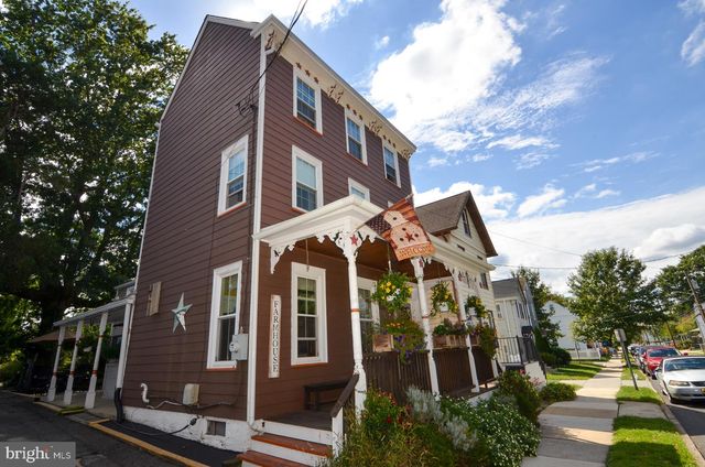 122 E BURLINGTON ST, Bordentown, NJ 08505