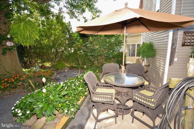 122 E BURLINGTON ST, Bordentown, NJ 08505