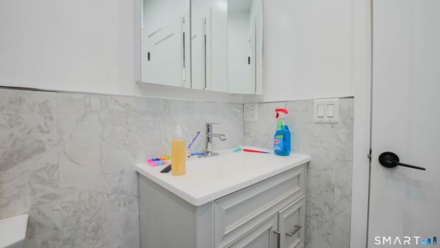 849 Frost Road, Waterbury, CT 06705