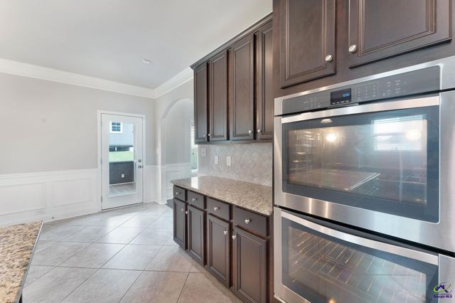 606 Shoshone Circle, Kathleen, GA 31047