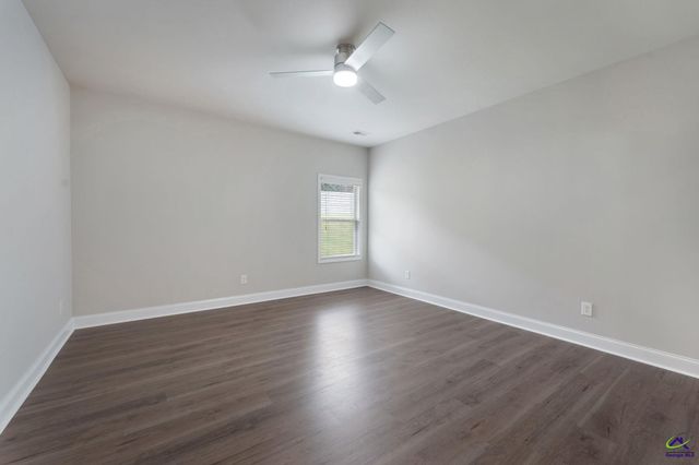 606 Shoshone Circle, Kathleen, GA 31047