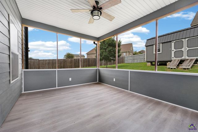 606 Shoshone Circle, Kathleen, GA 31047
