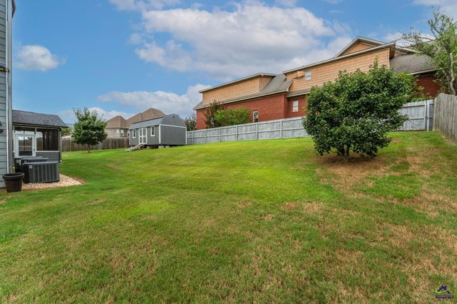 606 Shoshone Circle, Kathleen, GA 31047
