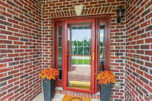 606 Shoshone Circle, Kathleen, GA 31047
