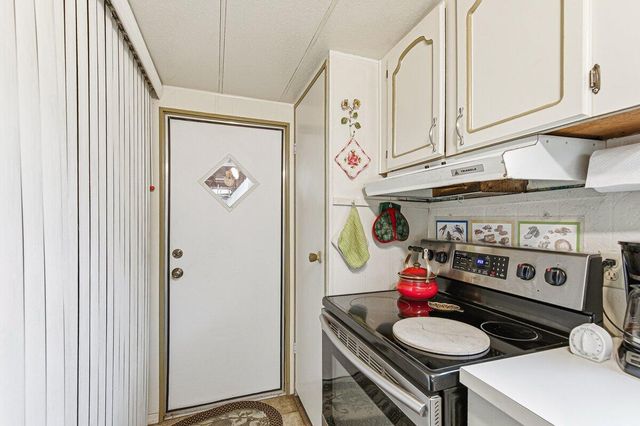 6901 Old Stage Road UNIT 24, Central Point, OR 97502