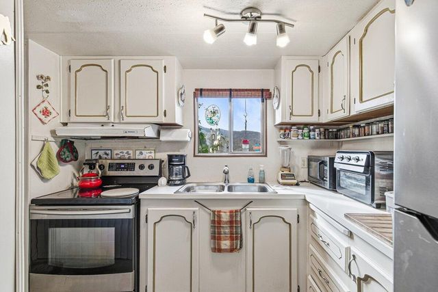 6901 Old Stage Road UNIT 24, Central Point, OR 97502