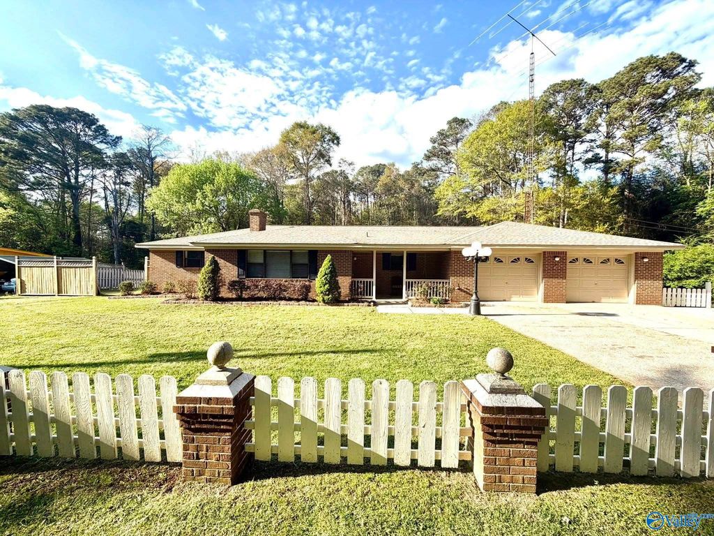 110 Beason Lane, Albertville, AL 35950