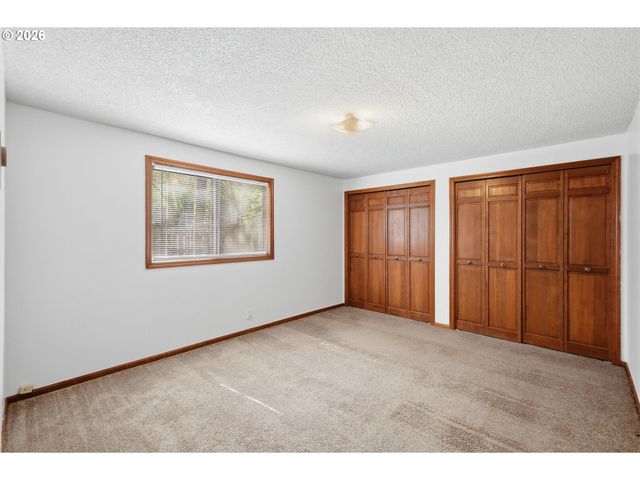 4411 DILLARD Rd, Eugene, OR 97405