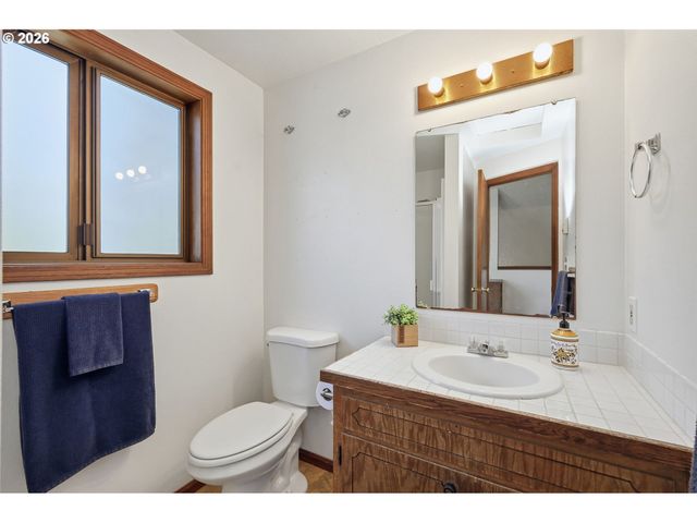 4411 DILLARD Rd, Eugene, OR 97405