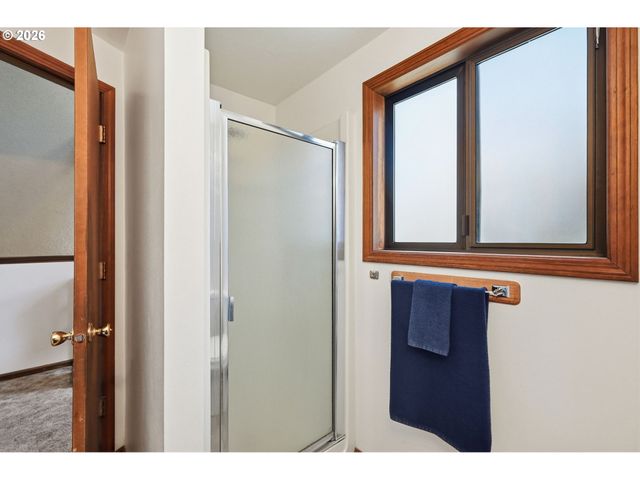 4411 DILLARD Rd, Eugene, OR 97405