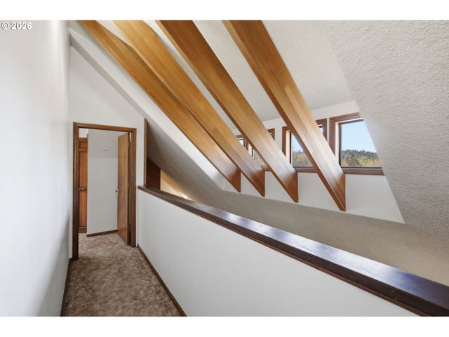 4411 DILLARD Rd, Eugene, OR 97405