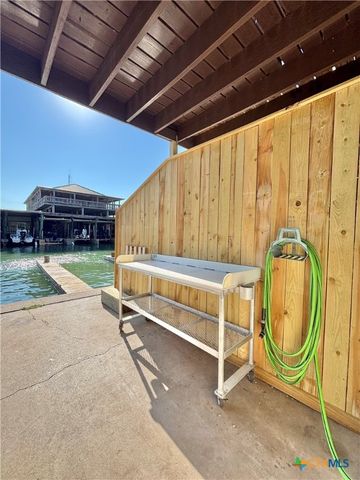 438 S 15th Street, Port O'connor, TX 77982