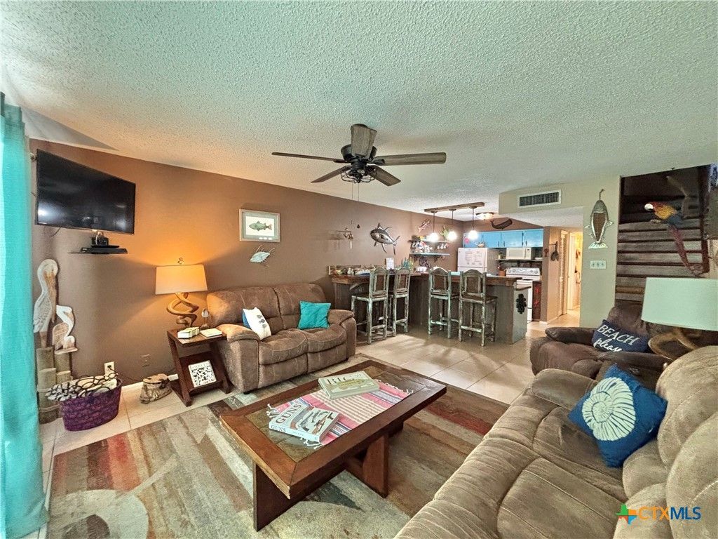 438 S 15th Street, Port O'connor, TX 77982